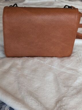 Women's Brown Crossbody Bag - Classic Leather Style